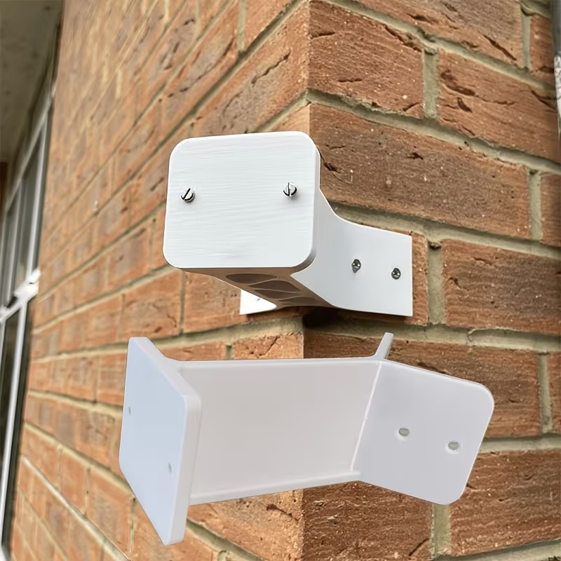 Zewnętrzny narożny uchwyt ście – Eufy Camera E220 recenzja i cena
